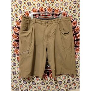 Patagonia Nylon Mens Activewear Shorts Sz 40 w/ Cargo Pocket Khaki Color